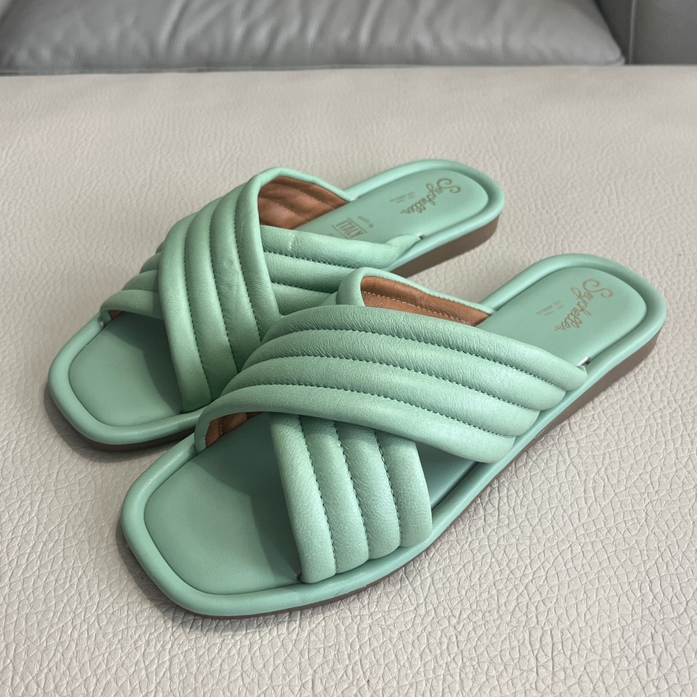 NWOB - Seychelles Women’s Word for Word Sandal - Made in Italy - US 8 / EU 39